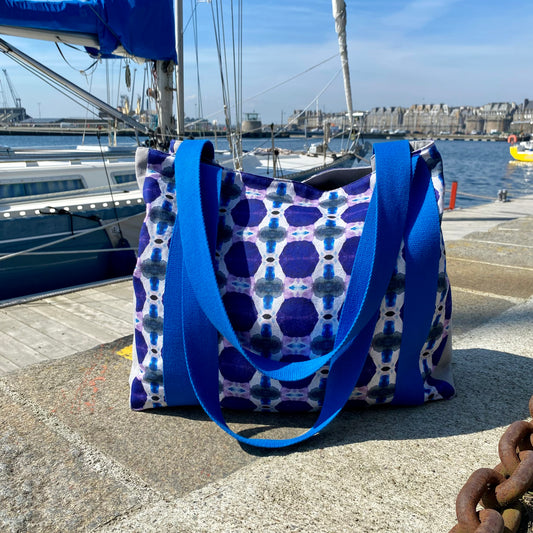 [html] <img src= »grand-cabas-agapanthe-quai-dugay-trouin-saint-malo_jpg» /> [/html]